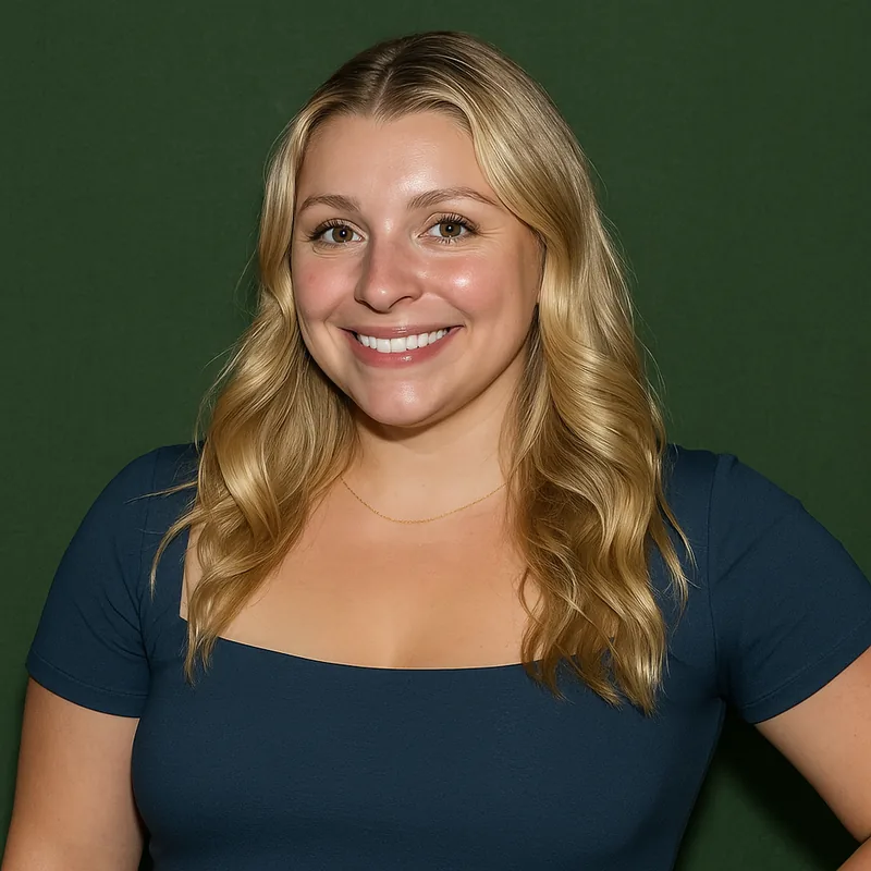 Headshot of Emma Sidell at Contenta